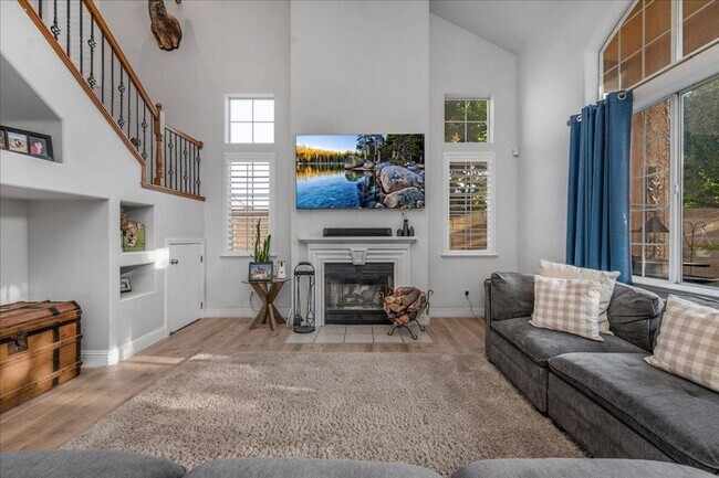 Foto del edificio - Beautiful North Clovis 3/2.5 Home in Gated Community