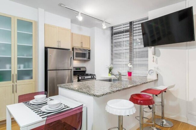 Foto del edificio - 2 bedroom in NEW YORK NY 10004