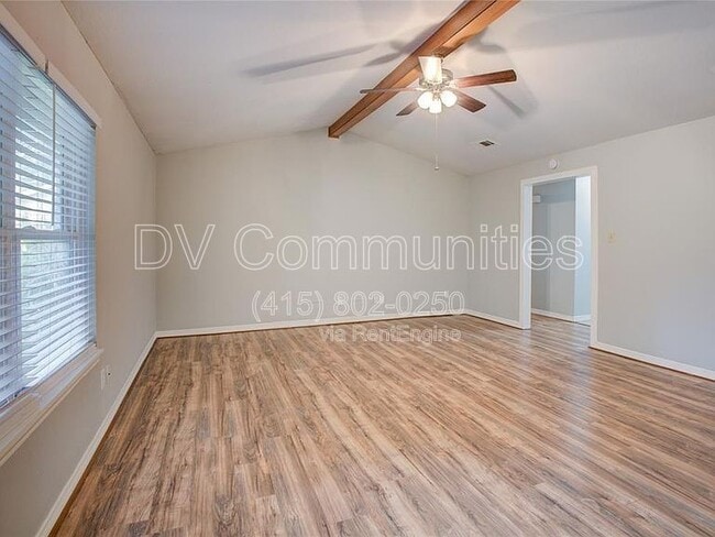 Building Photo - 2103 Goodwin Dr