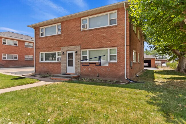 Building Photo - 338 E 200 S