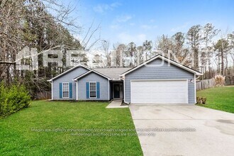 Building Photo - 165 Forest Pl