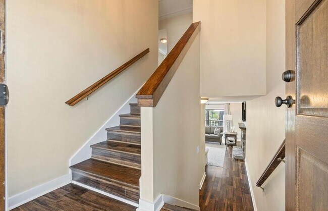 Building Photo - 102 Cambrian Way