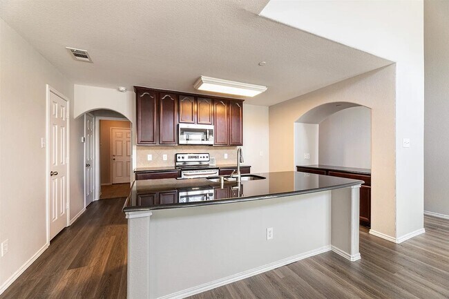 Foto del edificio - 9829 Fleetwood Dr