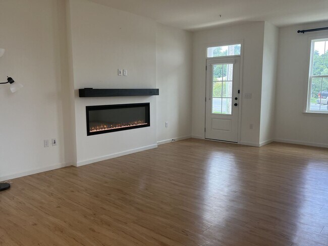 Foto del edificio - Stunning 3 Bedroom 2.5 Bathroom