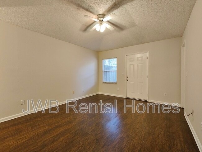 Foto del edificio - 1418 Ellis Trace Dr W