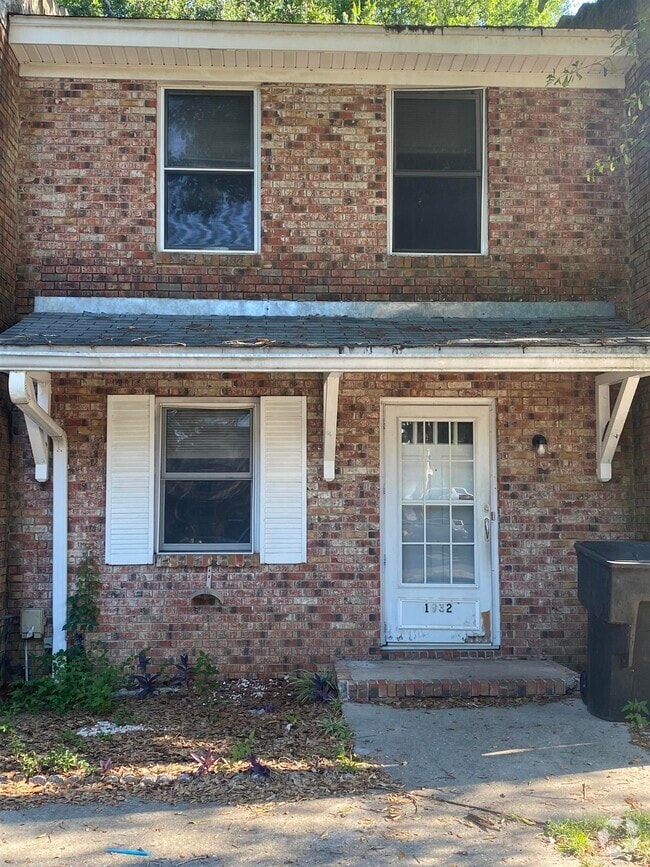 Building Photo - 1932 Portland Ave
