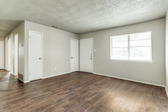 Building Photo - 3516 Heath Ln