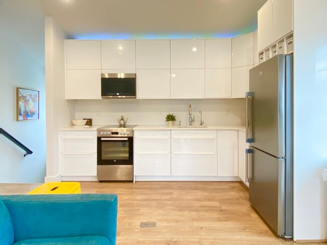 Building Photo - 115 Evanston Ave