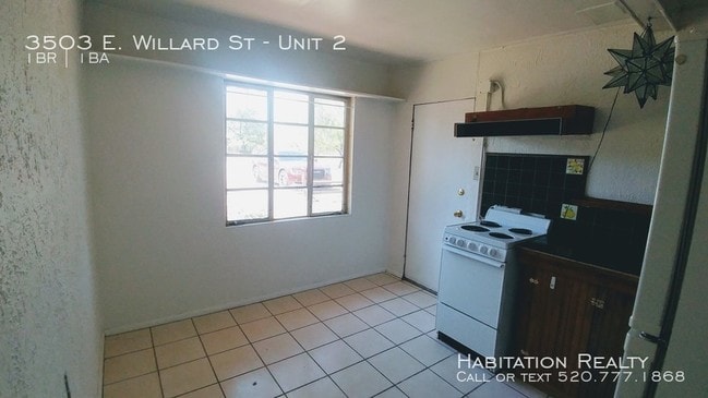 Building Photo - Cute 1940's One bedroom!