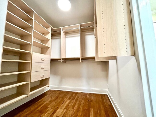 Foto del edificio - 5730 Mosholu Ave