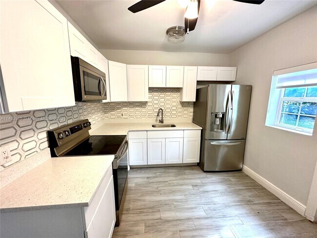 Foto del edificio - 119 SW 22nd Ave