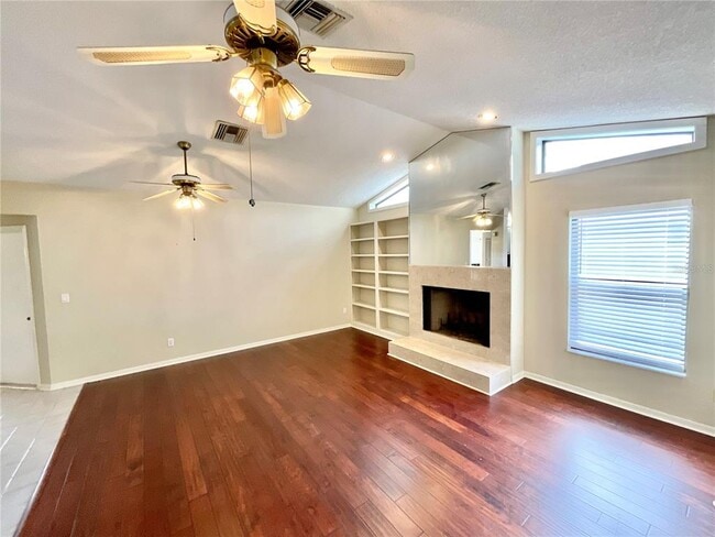 Building Photo - 1349 Hillside Dr