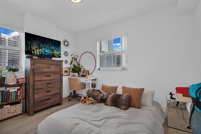 Foto del edificio - 185 SE 14th Terrace