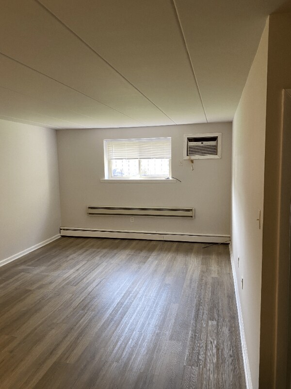 56 S Morton Ave Unit 4, Morton, PA 19070 Room for Rent in Morton, PA