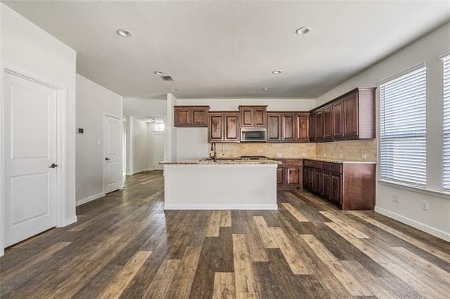 Foto del edificio - 1111 Burlingame Dr