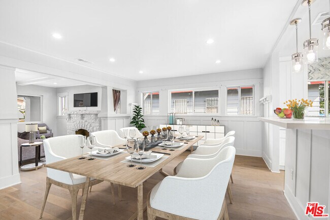 Foto del edificio - 1638 W 38th Pl