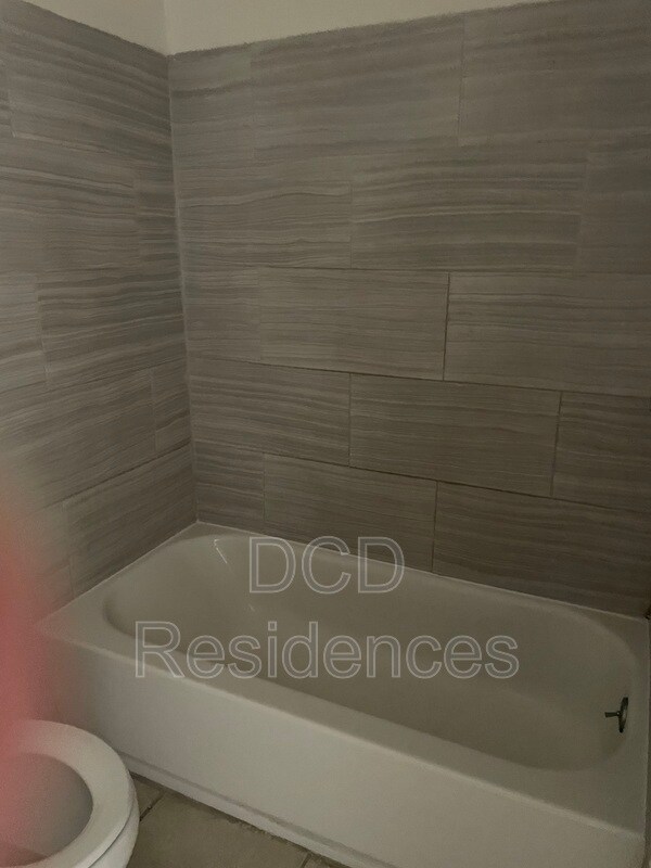 Foto del edificio - 4103 E Linebaugh Ave.