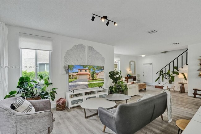 Building Photo - 1381 Sago Ln