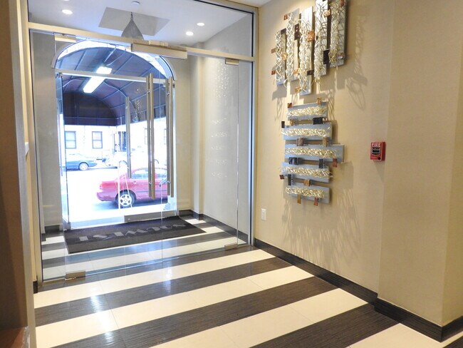 Foto del edificio - 850 W End Ave
