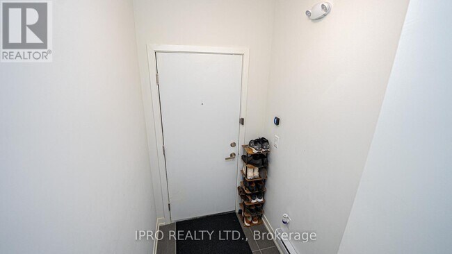 Photo du bâtiment - 3415 Ridgeway Dr