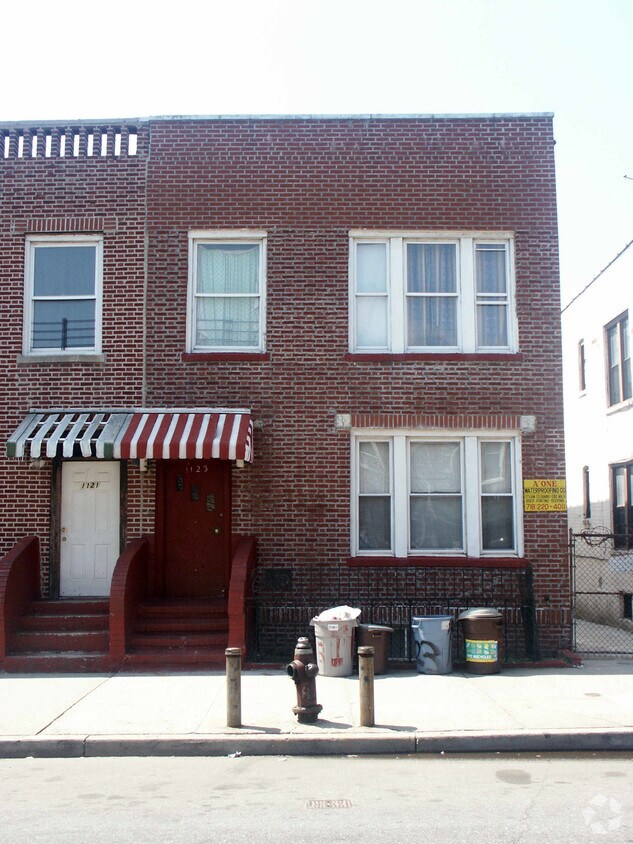 Primary Photo - 1123 Fteley Ave