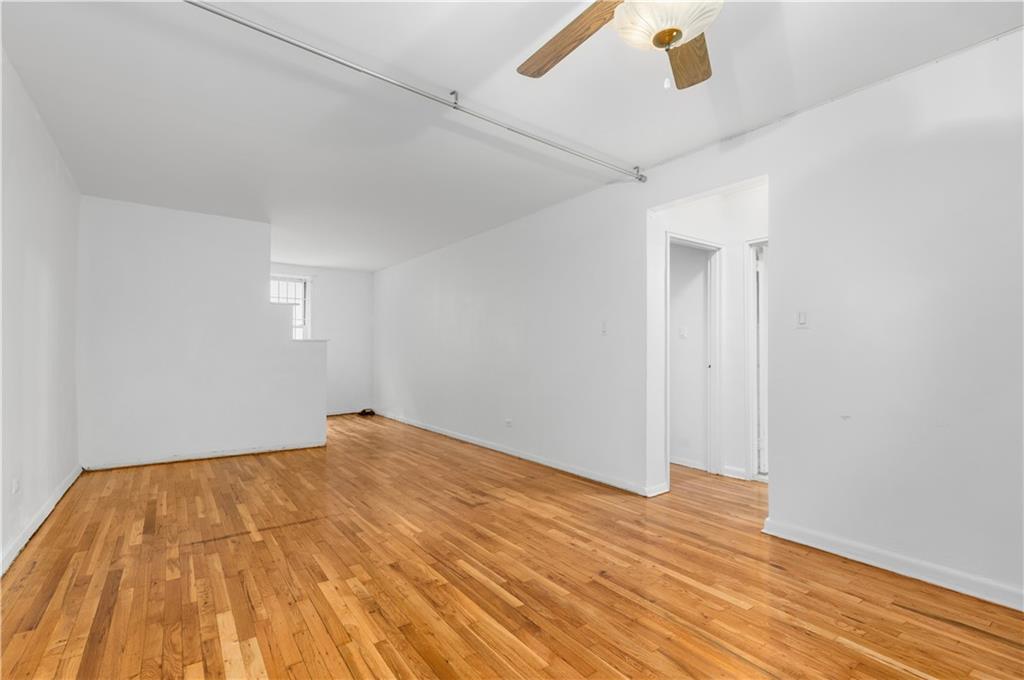 Foto principal - 310 Beverley Rd