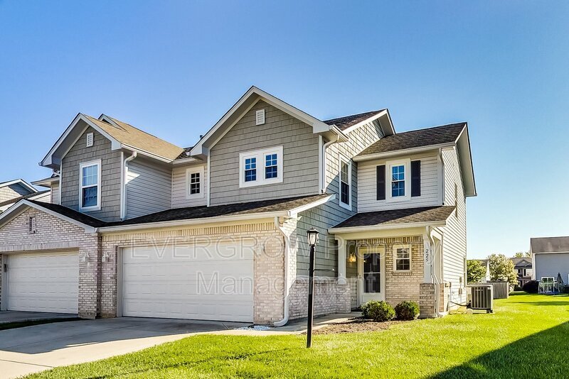 225 Clear Branch Dr, Brownsburg, IN 46112 Condo for Rent in Brownsburg, IN
