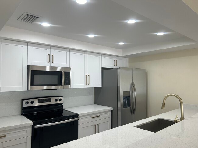 Foto del edificio - 1424 SW 131st Place Cir E