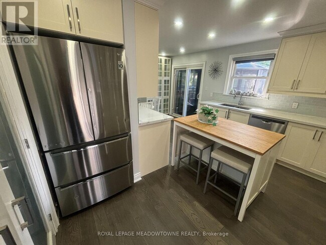 Photo du bâtiment - 1278 Leighland Rd