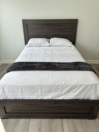 Building Photo - 820 N Lakewood Ave