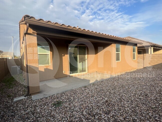 Foto del edificio - 8953 W Palo Verde Dr