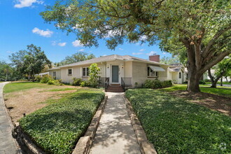 Building Photo - 860 37th Ave N