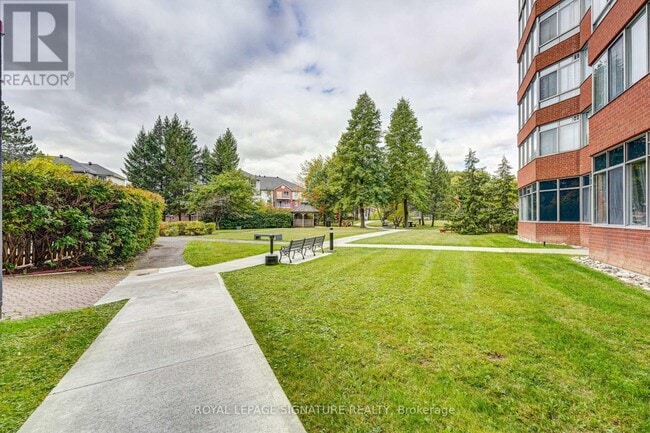 Photo du bâtiment - 11753 Sheppard Ave E