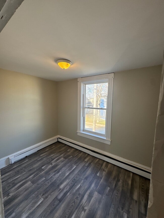 Building Photo - 76 Duke St