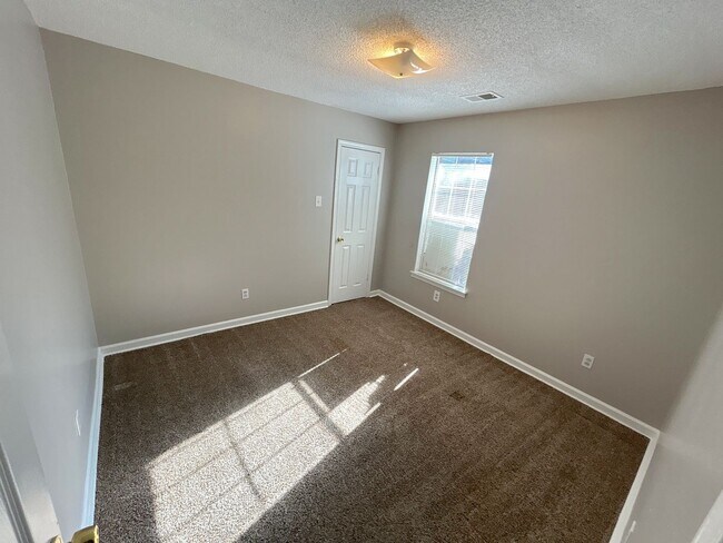 Photo - 286 Baltic St House