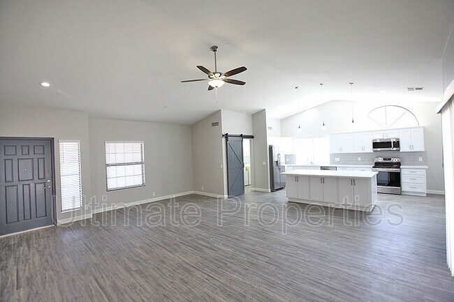 Foto del edificio - 9129 W Kerry Ln