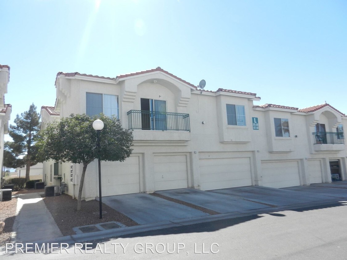Foto principal - 6201 E Lake Mead Blvd