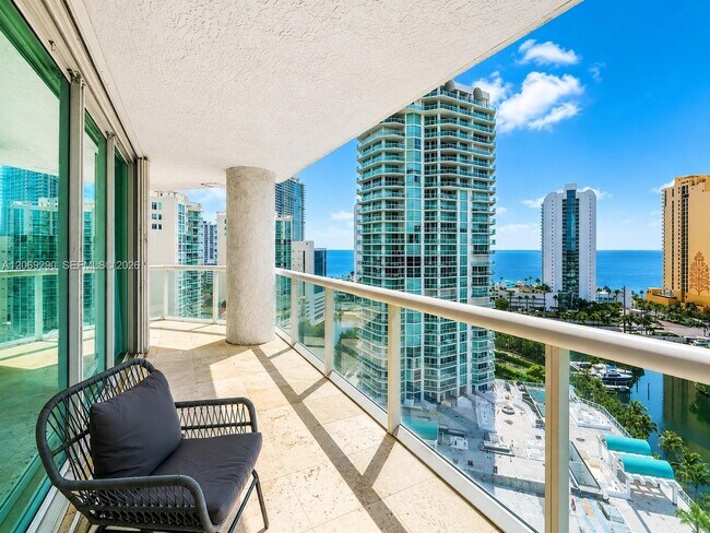 Foto del edificio - 16500 Collins Ave