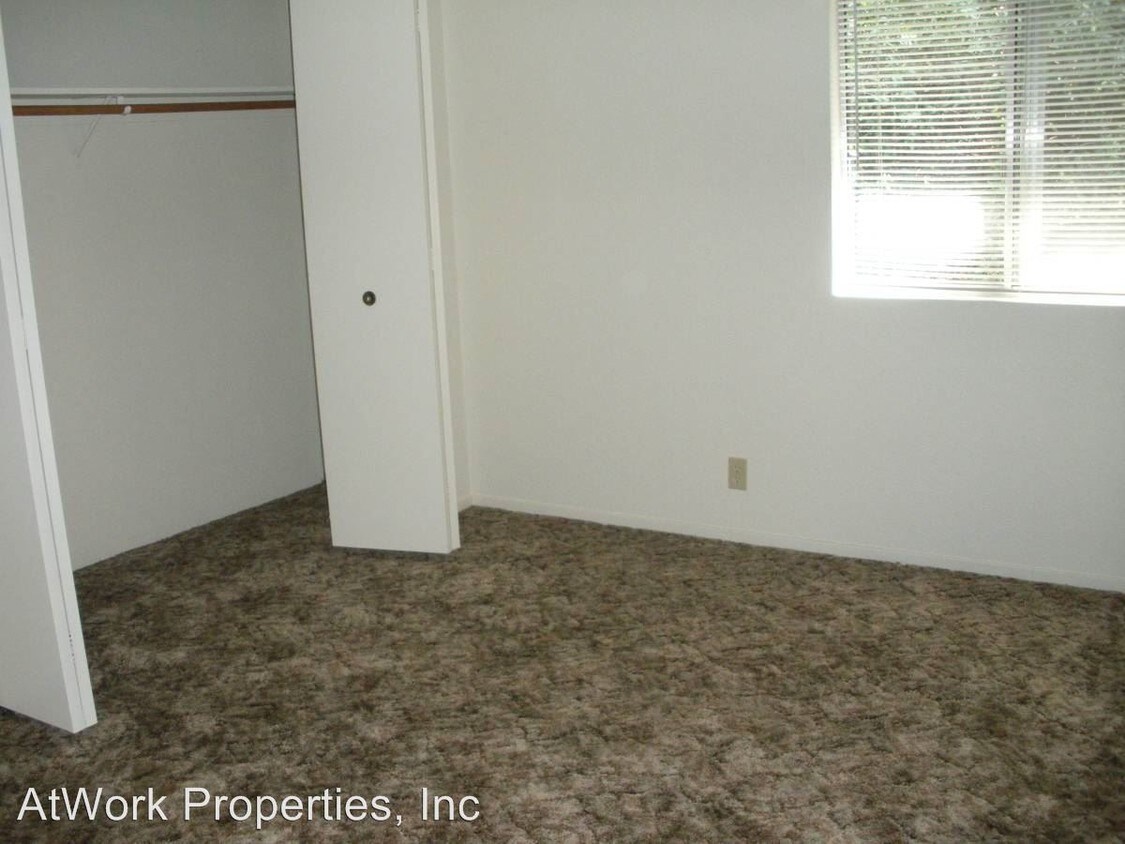 Building Photo - 1873 Conifer Way