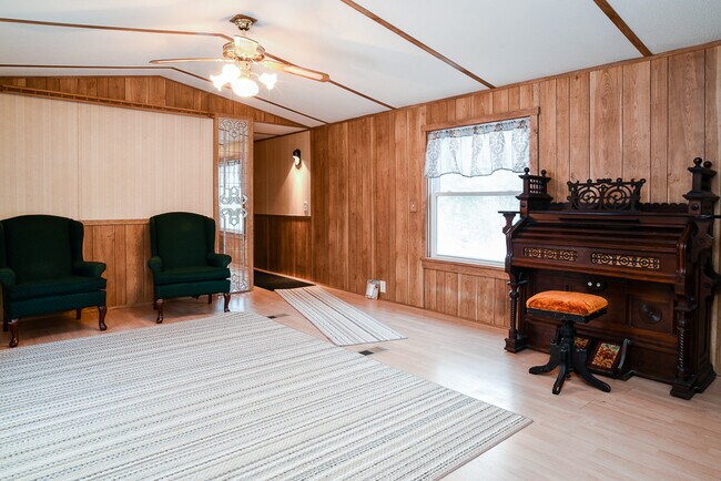 Building Photo - 86 Ellingwood Rd