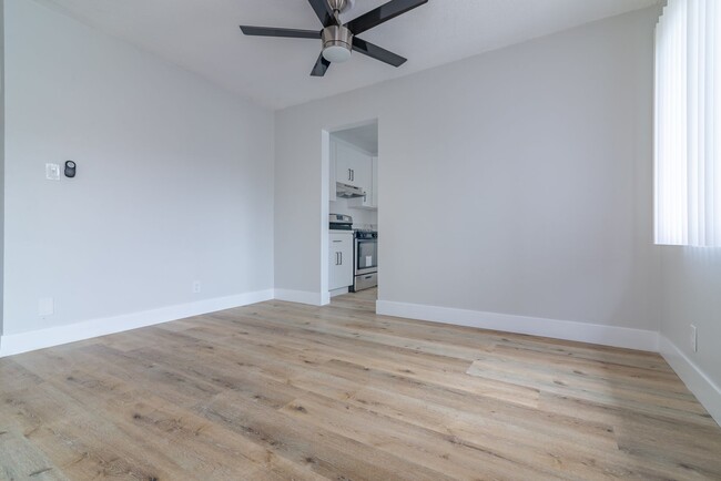 Foto del edificio - 4060 Stevely Ave