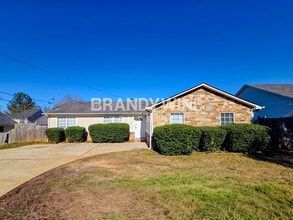 Building Photo - 630 Morrow Rd