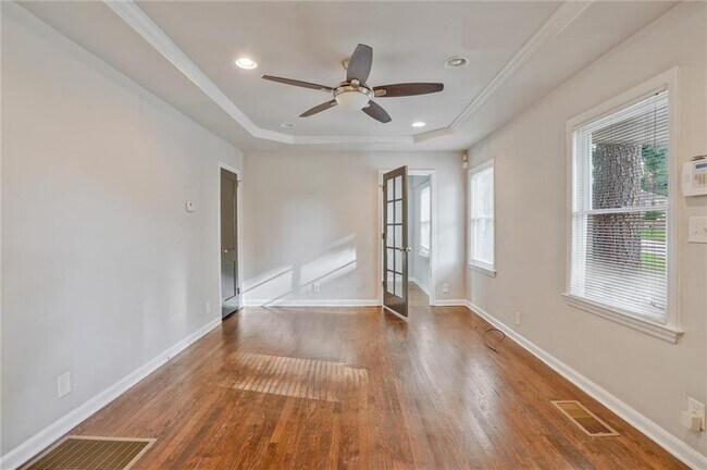 Foto del edificio - 1834 Ridgeland Dr