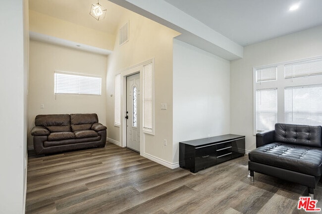 Foto del edificio - 1475 W 22nd St