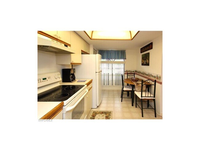 Building Photo - 267 Deerwood Cir