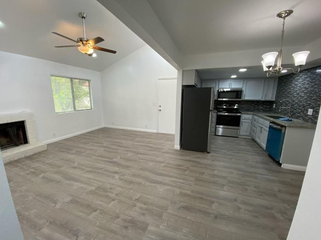 Building Photo - 1701 E Katie Ave