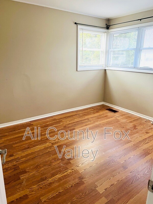 Building Photo - 2307 Park St