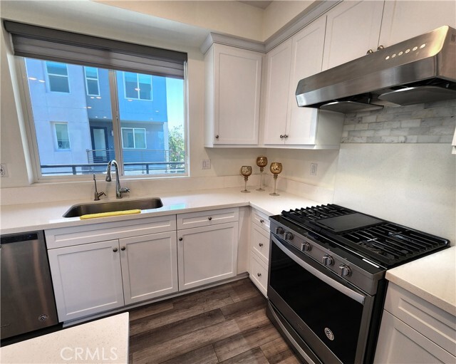 Building Photo - 203 Steely