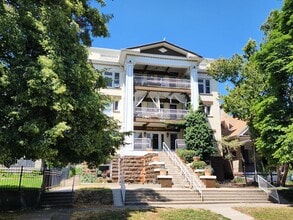 Building Photo - 415 E 1st Ave