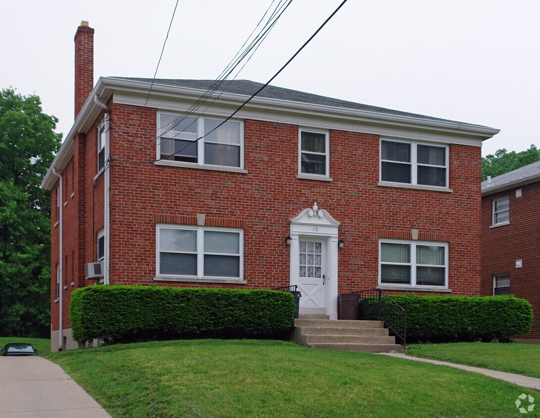 Primary Photo - 15 E Lakeside Ave